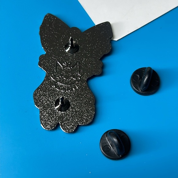 🖤NEW💕Little Embers pin - Picture 6 of 8